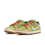 Nike SB Dunk Low Pro SESAME METALLIC SILVER PEAR FIR